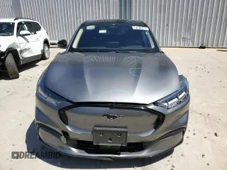 2023 Ford Mustang Mach-E Premium z VIN 3FMTK3SU5PMA98583, wystawiony jako Copart lot #57872305 z przebiegiem 17 972 mil mil oraz Tytuł czysty. Historia ofert i sprzedaży dostępna na DreamBid. Obrazek 5.