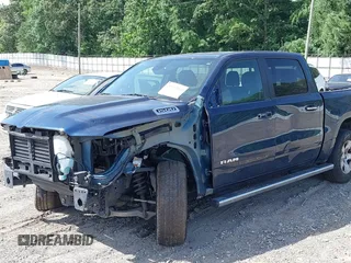 2019 Ram 1500 Big Horn z VIN 1C6RRFFG0KN909003, wystawiony jako IAAI lot #39513660 z przebiegiem 84 291 mil mil oraz . Historia ofert i sprzedaży dostępna na DreamBid. Obrazek 6.