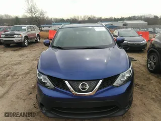 2018 Nissan Rogue Sport S with VIN JN1BJ1CP7JW151343, listed as a IAAI auction lot 41765611 with 61,118 mi miles. Bid and sale history available at carsss.com. Image 12.