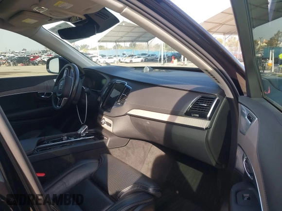 2022 Volvo XC90 Inscription with VIN YV4BR0CLXN1792757, listed as a IAAI auction lot 41598032 with 38,541 mi miles and . Bid and sale history available at DreamBid. Image 5.