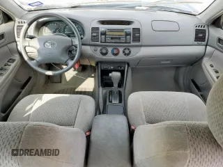 2004 Toyota Camry LE z VIN 4T1BE32K24U855206, wystawiony jako Copart lot #57270895 z przebiegiem 62 727 mil mil oraz Szkoda całkowita • Salvage title. Historia ofert i sprzedaży dostępna na DreamBid. Obrazek 8.
