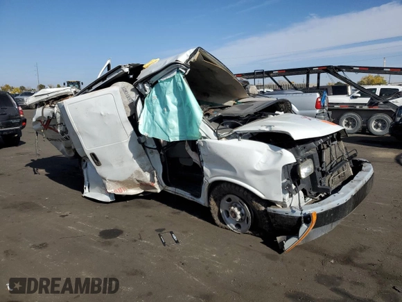2017 GMC Savana Cargo Van with VIN 1GTW7AFF1H1110665, listed as a Copart auction lot 77455194 with 0 mi miles and Non Repairable. Bid and sale history available at carsss.com. Image 4.