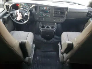 2016 GMC Savana Cargo with VIN 1GTW7AFF4G1172124, listed as a Copart auction lot 42565325 with 94,529 mi miles and Salvage Title. Bid and sale history available at carsss.com. Image 8.