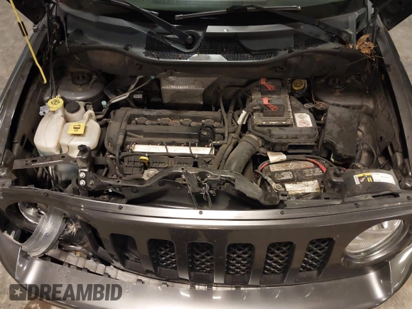 2016 Jeep Patriot Sport with VIN 1C4NJPBA9GD547711, listed as a IAAI auction lot 41830335 with 85,603 mi miles and . Bid and sale history available at carsss.com. Image 10.