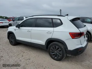 2022 Volkswagen Taos S with VIN 3VVDX7B20NM025393, listed as a Copart auction lot 44572383 with 10,397 mi miles. Bid and sale history available at carsss.com. Image 2.