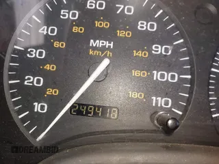 1999 Saturn SL z VIN 1G8ZH5282XZ178928, wystawiony jako IAAI lot #41758412 z przebiegiem 249 418 mil mil oraz . Historia ofert i sprzedaży dostępna na DreamBid. Obrazek 12.