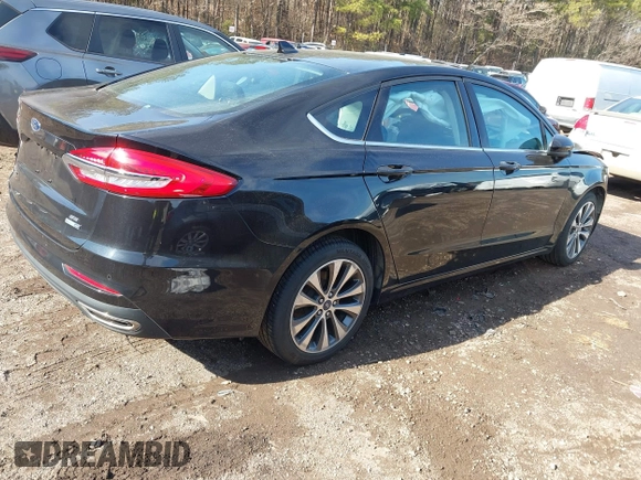 2020 Ford Fusion SE с VIN 3FA6P0T96LR180613, выставлен на аукционе IAAI как лот 42216435 с пробегом 52 904 миль миль и . История ставок и продаж доступна на DreamBid. Изображение 4.