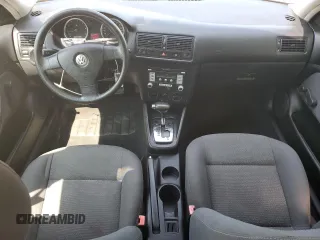 2008 Volkswagen Golf with VIN 9BWEL61JX84015669, listed as a Copart auction lot 66922994 with 159,156 mi miles and Clean title. Bid and sale history available at DreamBid. Image 8.