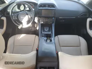 2018 Jaguar F-Pace 25t Premium with VIN SADCJ2FX4JA267748, listed as a Copart auction lot 48262585 with 61,234 mi miles and Clean Title. Bid and sale history available at DreamBid. Image 8.