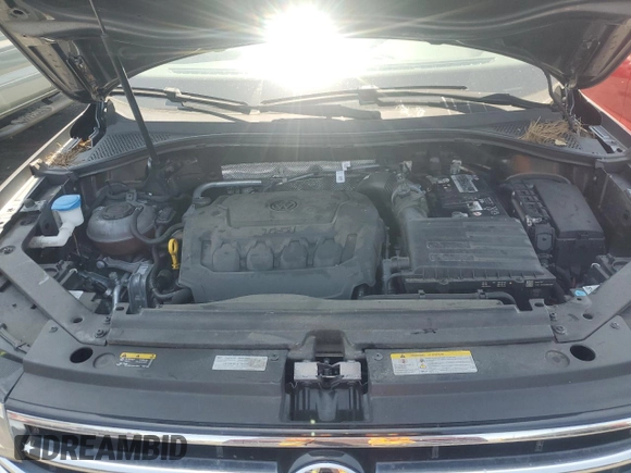 2022 Volkswagen Tiguan S with VIN 3VV1B7AX2NM047135, listed as a Copart auction lot 60137665 with 27,625 mi miles and Salvage title. Bid and sale history available at DreamBid. Image 12.