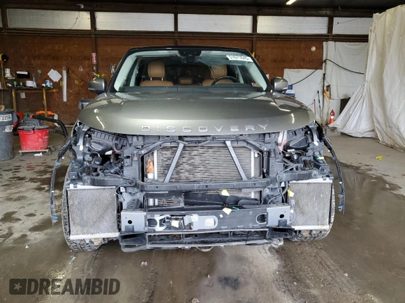 2019 Land Rover Discovery HSE with VIN SALRR2RV1KA081085, listed as a Copart auction lot 51671645 with 70,636 mi miles and Salvage Title. Bid and sale history available at carsss.com. Image 5.