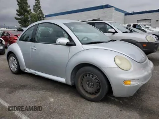 2004 Volkswagen New Beetle Coupe GL with VIN 3VWBK31C34M419568, listed as a Copart auction lot 41465855 with 52,835 mi miles and Salvage Title. Bid and sale history available at carsss.com. Image 4.