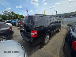 2013 Ford Expedition XLT z VIN 1FMJU1J51DEF17840, wystawiony jako Copart lot #59275185 z przebiegiem 128 479 mil mil oraz Czysty tytuł • Clean title. Historia ofert i sprzedaży dostępna na DreamBid. Obrazek 4.