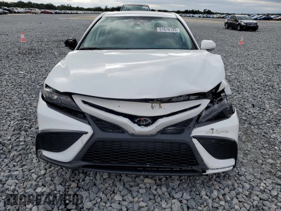 2024 Toyota Camry SE with VIN 4T1G11AK2RU862056, listed as a Copart auction lot 51670125 with 26,724 mi miles and Salvage Title. Bid and sale history available at carsss.com. Image 5.