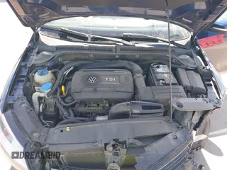 2014 Volkswagen Jetta SE z VIN 3VWD17AJ9EM402714, wystawiony jako IAAI lot #42088715 z przebiegiem 115 291 mil mil oraz . Historia ofert i sprzedaży dostępna na DreamBid. Obrazek 10.