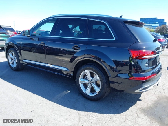 2021 Audi Q7 Premium with VIN WA1AJAF70MD035402, listed as a IAAI auction lot 41947818 with 40,939 mi miles. Bid and sale history available at carsss.com. Image 3.