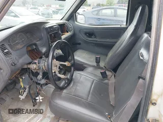 2002 Ford Ranger XL with VIN 1FTYR10D32PA16348, listed as a IAAI auction lot 42256023 with 14,000 mi miles and . Bid and sale history available at DreamBid. Image 5.