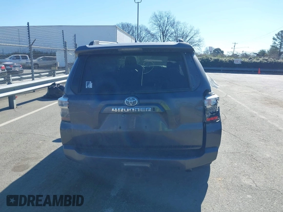 2021 Toyota 4Runner SR5 z VIN JTEMU5JR7M5953230, wystawiony jako IAAI lot #41705423 z przebiegiem 64 240 mil mil oraz . Historia ofert i sprzedaży dostępna na DreamBid. Obrazek 16.