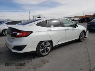 2018 Honda Clarity Plug-In Hybrid with VIN JHMZC5F19JC011413, listed as a Copart auction lot 47510994 with 71,359 mi miles and Salvage Title. Bid and sale history available at carsss.com. Image 3.