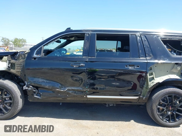 2023 GMC Yukon XL Denali with VIN 1GKS2JKL0PR242832, listed as a IAAI auction lot 42053902 with 29,256 mi miles and . Bid and sale history available at DreamBid. Image 15.