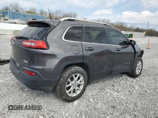 2016 Jeep Cherokee Latitude z VIN 1C4PJMCB0GW311046, wystawiony jako Copart lot #54308945 z przebiegiem 137 919 mil mil oraz Szkoda całkowita • Salvage title. Historia ofert i sprzedaży dostępna na DreamBid. Obrazek 3.