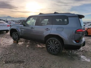 2024 Lexus GX 550 Luxury z VIN JTJVBCDX7R5015696, wystawiony jako Copart lot #84212664 z przebiegiem 2 229 mil mil oraz Szkoda całkowita • Salvage title. Historia ofert i sprzedaży dostępna na DreamBid. Obrazek 2.