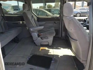 1998 Dodge Caravan LE with VIN 1B4GP54LXWB688630, listed as a Copart auction lot 74829544 with 209,157 mi miles and Salvage Title. Bid and sale history available at carsss.com. Image 11.