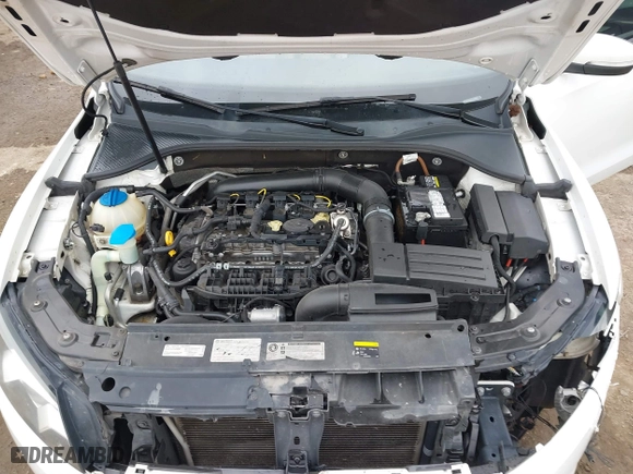 2014 Volkswagen Passat Wolfsburg Ed with VIN 1VWAS7A30EC119833, listed as a IAAI auction lot 41429589 with 181,630 mi miles. Bid and sale history available at carsss.com. Image 10.