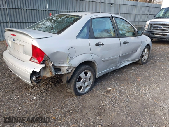 2004 Ford Focus ZTS with VIN 1FAFP38Z74W154059, listed as a IAAI auction lot 41695294 with 146,270 mi miles and . Bid and sale history available at carsss.com. Image 4.