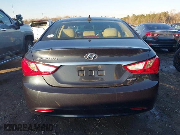 2011 Hyundai Sonata SE with VIN 5NPEC4AC2BH170895, listed as a IAAI auction lot 41359103 with 215,914 mi miles. Bid and sale history available at carsss.com. Image 16.