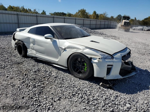 2021 Nissan GT-R Premium with VIN JN1AR5BF1MM160060, listed as a Copart auction lot 76293394 with 10,705 mi miles and Salvage Title. Bid and sale history available at carsss.com. Image 4.