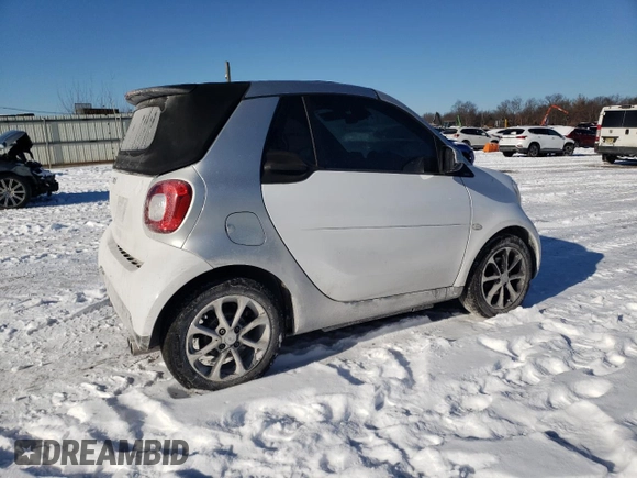 2017 Smart fortwo Passion with VIN WMEFK5DA6HK153469, listed as a Copart auction lot 41960805 with 34,089 mi miles and Salvage title. Bid and sale history available at DreamBid. Image 3.