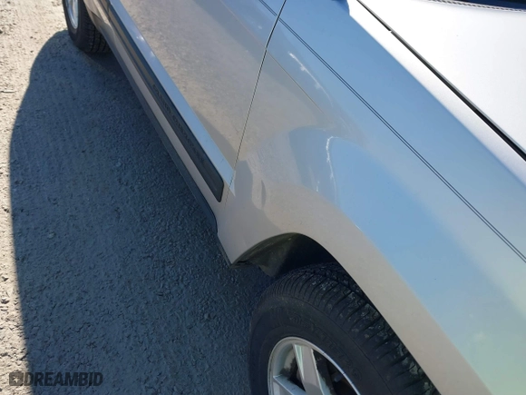 2005 Jeep Grand Cherokee Laredo with VIN 1J4HR48N65C537469, listed as a IAAI auction lot 41676555 with 226,084 mi miles. Bid and sale history available at carsss.com. Image 13.