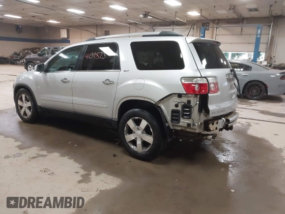 2011 GMC Acadia SLT1 with VIN 1GKKVRED3BJ411906, listed as a IAAI auction lot 41139873 with 197,267 mi miles. Bid and sale history available at carsss.com. Image 3.