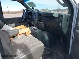2017 GMC Savana Cargo Van with VIN 1GTW7AFG9H1150162, listed as a IAAI auction lot 41601460 with 112,453 mi miles. Bid and sale history available at carsss.com. Image 5.