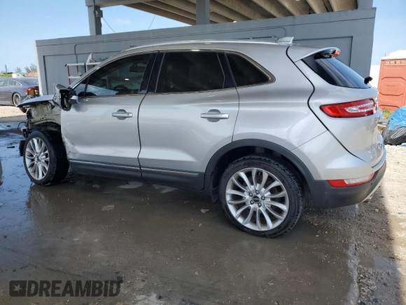 2017 Lincoln MKC Reserve with VIN 5LMCJ3C99HUL14684, listed as a Copart auction lot 58817385 with 77,005 mi miles and Salvage title. Bid and sale history available at DreamBid. Image 2.