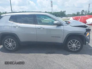 2020 Jeep Compass Altitude z VIN 3C4NJCBB1LT234979, wystawiony jako IAAI lot #41872466 z przebiegiem 37 827 mil mil oraz . Historia ofert i sprzedaży dostępna na DreamBid. Obrazek 13.