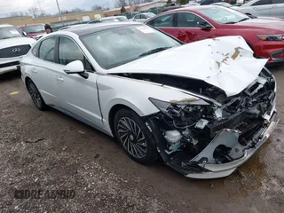 2021 Hyundai Sonata Hybrid Limited with VIN KMHL54JJ7MA031125, listed as a IAAI auction lot 41556366 with 47,562 mi miles. Bid and sale history available at carsss.com. Image 1.