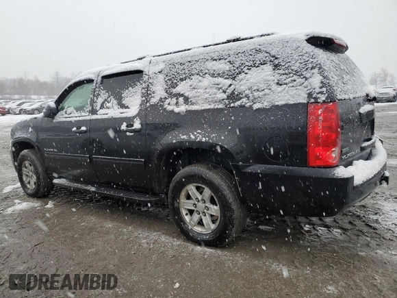 2011 GMC Yukon XL SLT with VIN 1GKS2KE30BR345002, listed as a Copart auction lot 85884584 with 177,557 mi miles and Salvage Title. Bid and sale history available at carsss.com. Image 2.