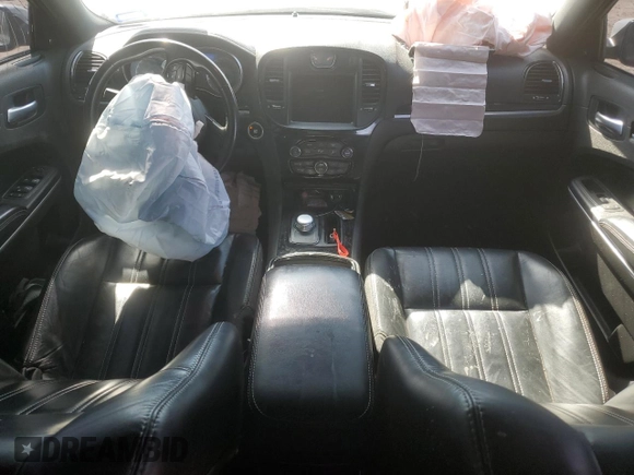 2021 Chrysler 300 S z VIN 2C3CCABG4MH554460, wystawiony jako Copart lot #52390045 z przebiegiem 80 866 mil mil oraz Szkoda całkowita • Salvage title. Historia ofert i sprzedaży dostępna na DreamBid. Obrazek 8.