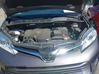 2018 Toyota Sienna XLE Auto Access Seat with VIN 5TDYZ3DC9JS910954, listed as a IAAI auction lot 42508405 with 90,029 mi miles and . Bid and sale history available at DreamBid. Image 10.