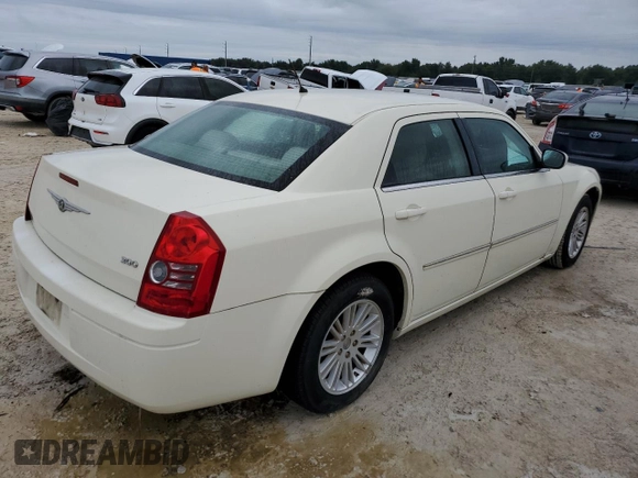 2008 Chrysler 300 LX with VIN 2C3LA43RX8H327674, listed as a Copart auction lot 74428474 with 40,559 mi miles and Salvage Title. Bid and sale history available at carsss.com. Image 3.