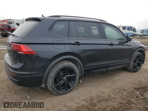 2023 Volkswagen Tiguan SE R-Line Black with VIN 3VVCB7AX8PM016614, listed as a Copart auction lot 43944695 with 39,378 mi miles and Salvage title. Bid and sale history available at DreamBid. Image 3.