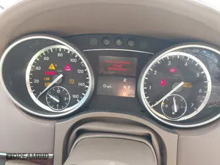 2011 Mercedes-Benz GL-Class GL 450 with VIN 4JGBF7BE6BA744591, listed as a IAAI auction lot 42047641 with 1 mi miles. Bid and sale history available at carsss.com. Image 7.
