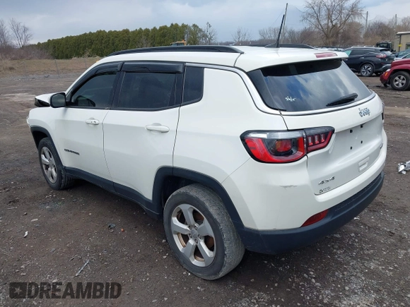 2019 Jeep Compass Latitude with VIN 3C4NJDBB6KT839035, listed as a IAAI auction lot 41864722 with Not Provided miles and . Bid and sale history available at carsss.com. Image 3.