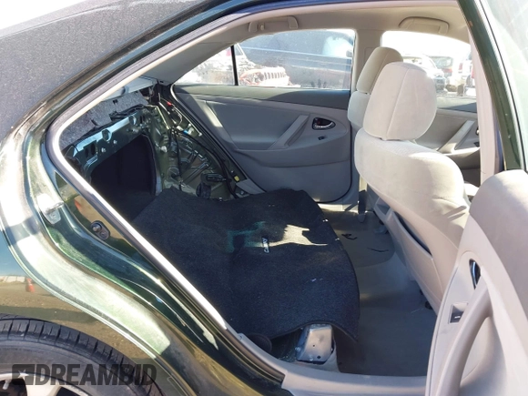 2011 Toyota Camry LE z VIN 4T4BF3EK5BR107738, wystawiony jako IAAI lot #41477614 z przebiegiem 154 464 mil mil oraz . Historia ofert i sprzedaży dostępna na DreamBid. Obrazek 8.