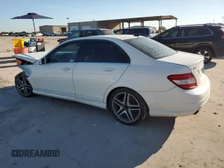 2010 Mercedes-Benz C 300 Sport z VIN WDDGF8BB2AF485305, wystawiony jako Copart lot #56286795 z przebiegiem 198 553 mil mil oraz Czysty tytuł • Clean title. Historia ofert i sprzedaży dostępna na DreamBid. Obrazek 2.