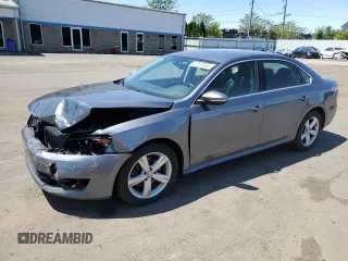 2012 Volkswagen Passat SE z VIN 1VWBP7A3XCC049745, wystawiony jako Copart lot #57357685 z przebiegiem 116 064 mil mil oraz Szkoda całkowita • Salvage title. Historia ofert i sprzedaży dostępna na DreamBid. Obrazek 1.