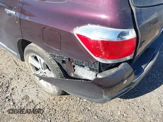 2012 Toyota Highlander Limited with VIN 5TDDK3EH2CS095433, listed as a IAAI auction lot 41833700 with 118,446 mi miles. Bid and sale history available at carsss.com. Image 18.