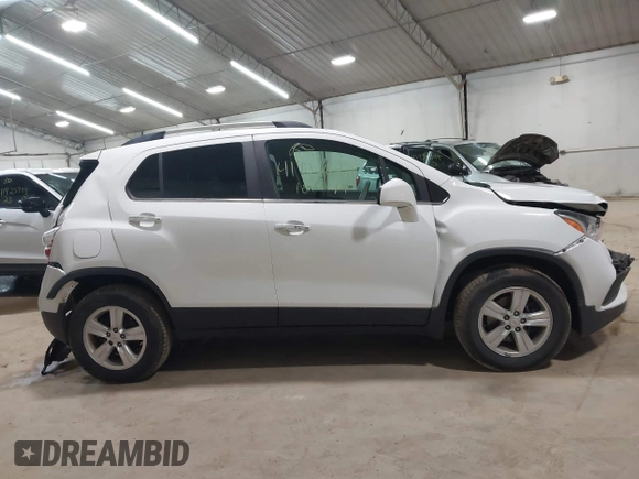 2018 Chevrolet Trax LT with VIN KL7CJPSB5JB546359, listed as a IAAI auction lot 41902129 with 66,498 mi miles. Bid and sale history available at carsss.com. Image 13.